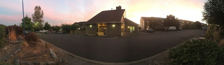 Hotel Sunnyside Inn & Suites