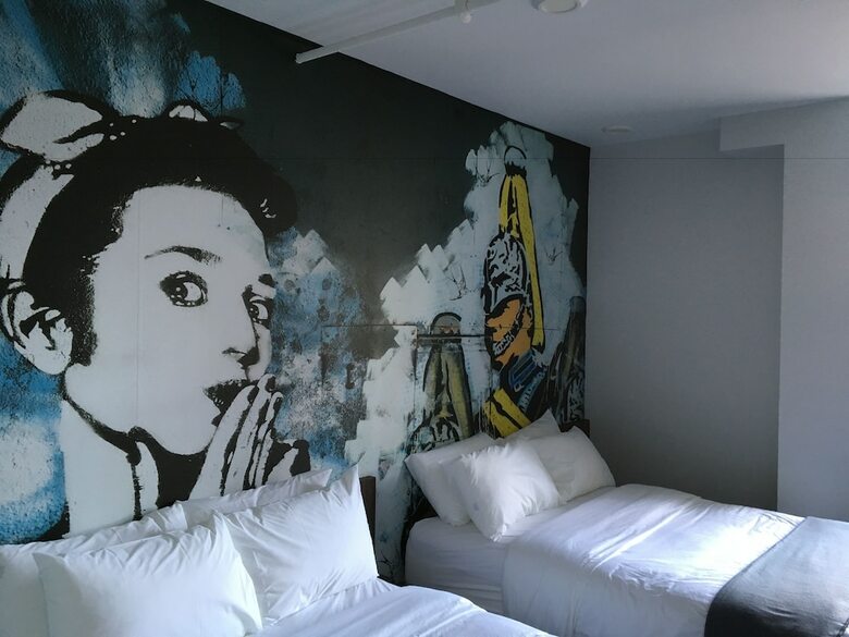 Crash Hotel Downtown Edmonton