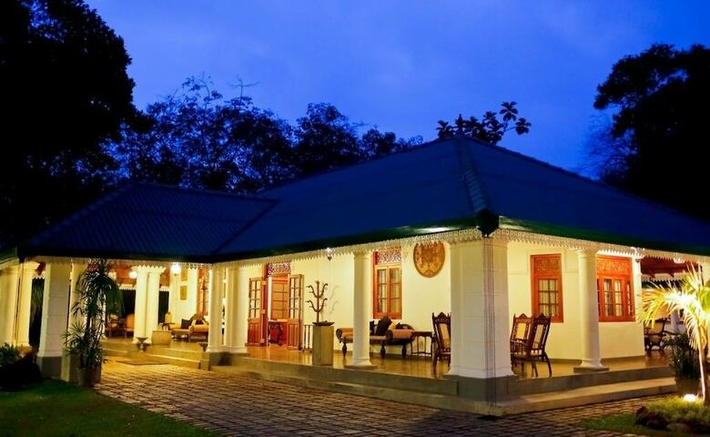 Hotel Sanctuary Lodge