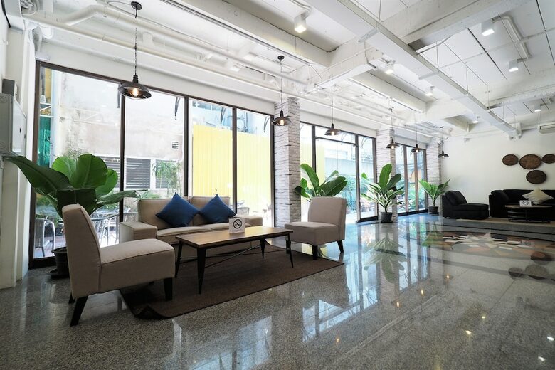 Hotel D Varee Xpress Pula Silom