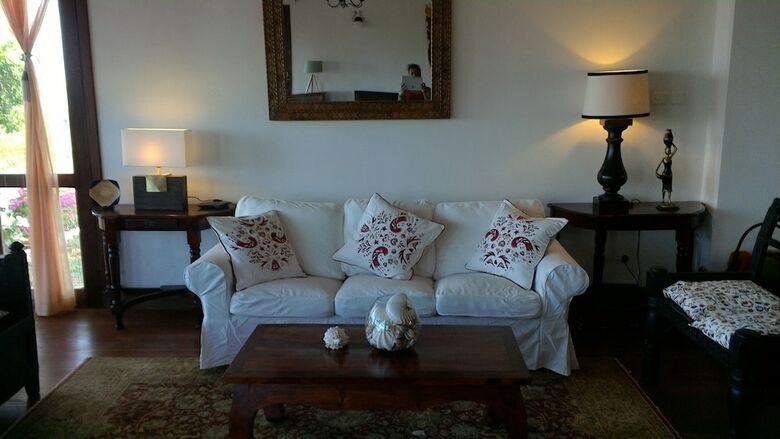 Bed & Breakfast Karabai Villa