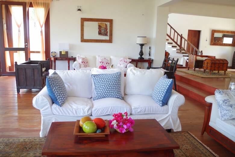 Bed & Breakfast Karabai Villa