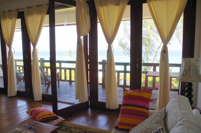 Bed & Breakfast Karabai Villa