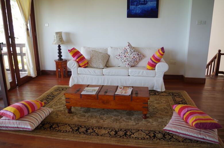 Bed & Breakfast Karabai Villa