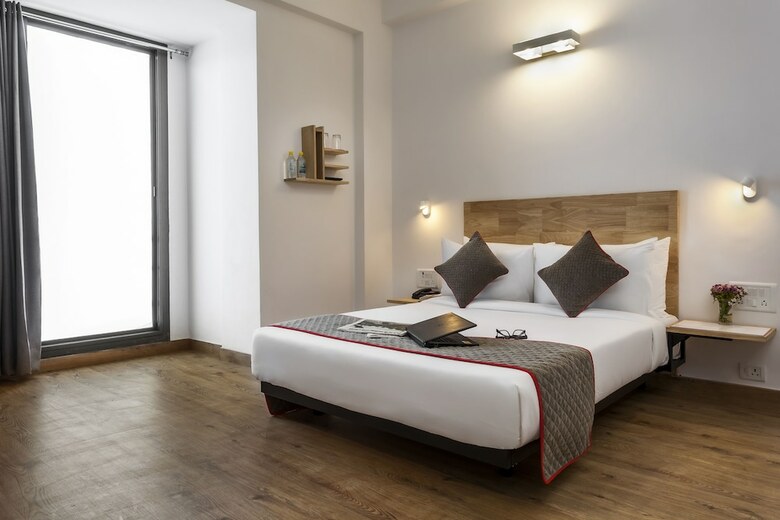 Hotel Oyo Townhouse 004 Sector 51 Noida
