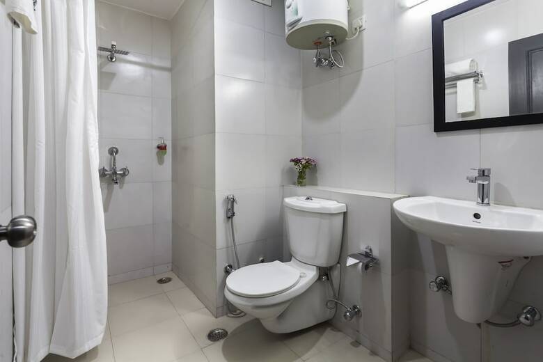 Hotel Oyo Townhouse 004 Sector 51 Noida