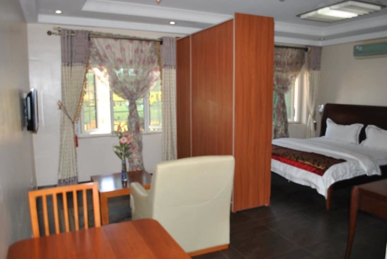 Aparthotel Casa Valleta Guest House & Apartments