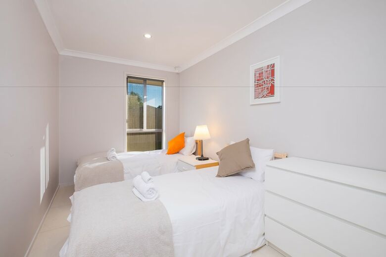 Hotel Getaway Holiday House Bankstown