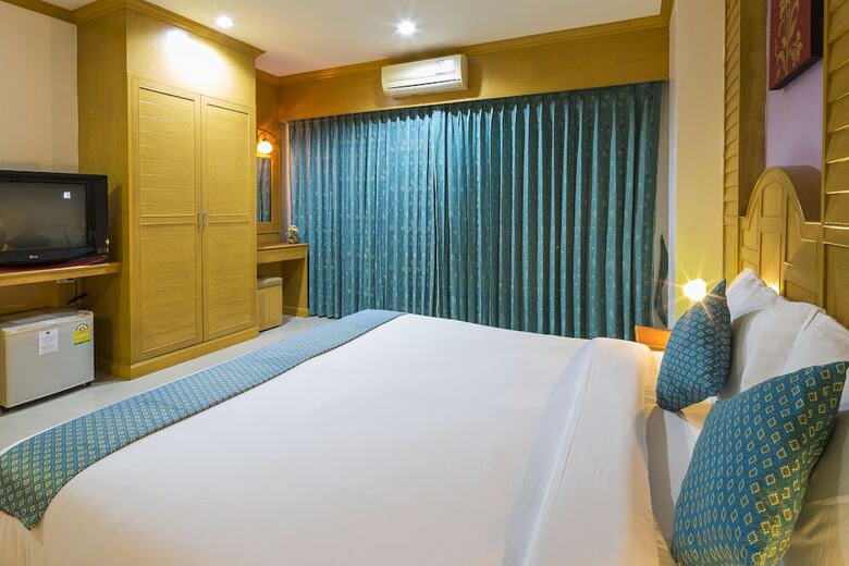 Azure Phuket Hotel
