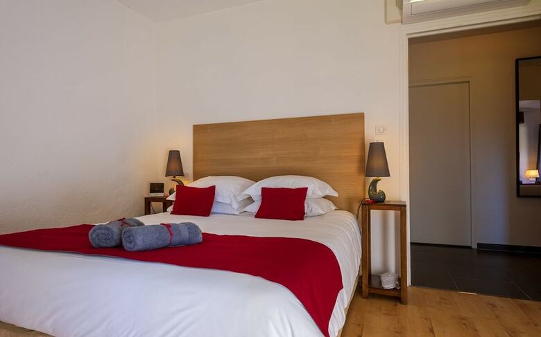 Hotel Domaine Des Ormeaux