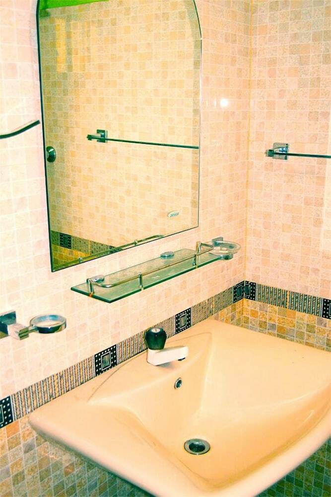 Hotel Kandyan Holiday Center