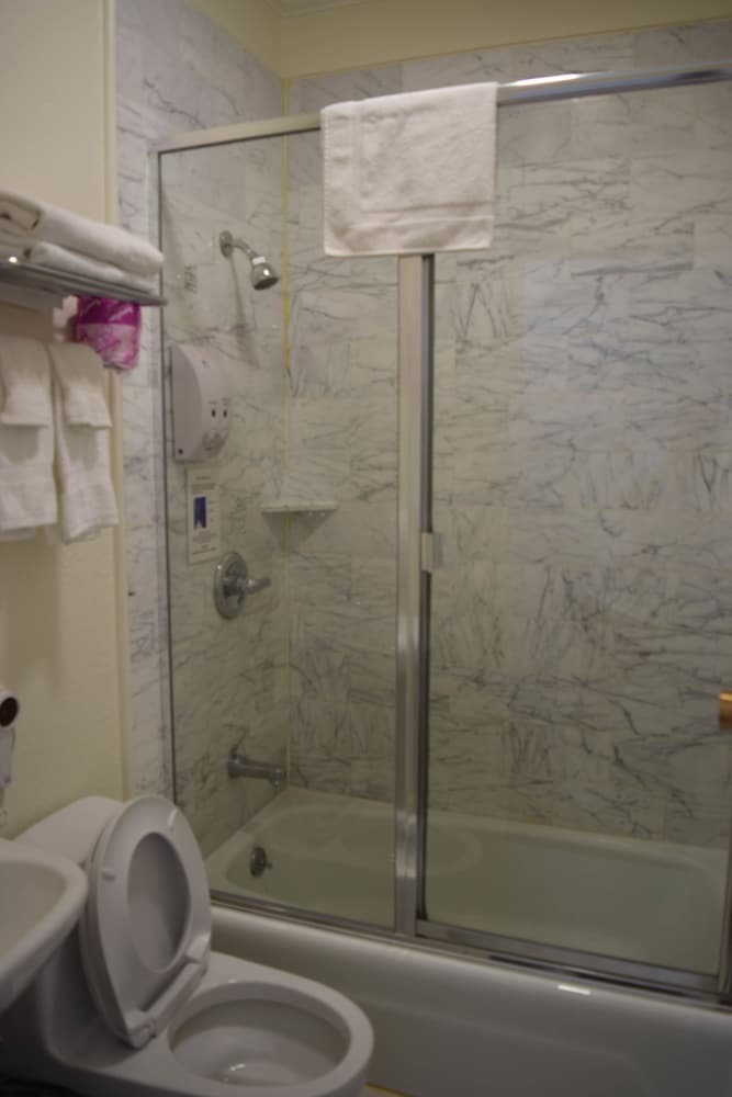 Hotel Americas Best Value Inn & Suites Soma