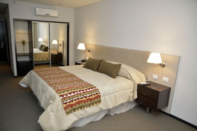 Hotel Howard Johnson By Wyndham Villa Carlos Paz