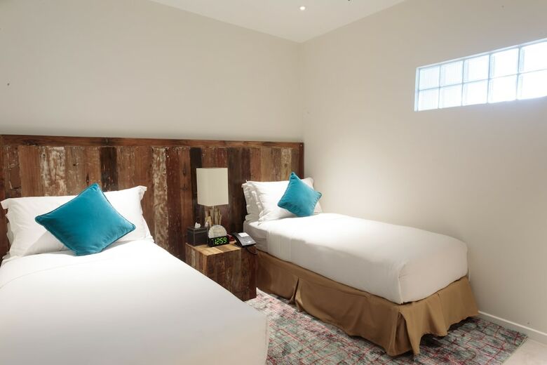 Hotel Cove Resort Palau