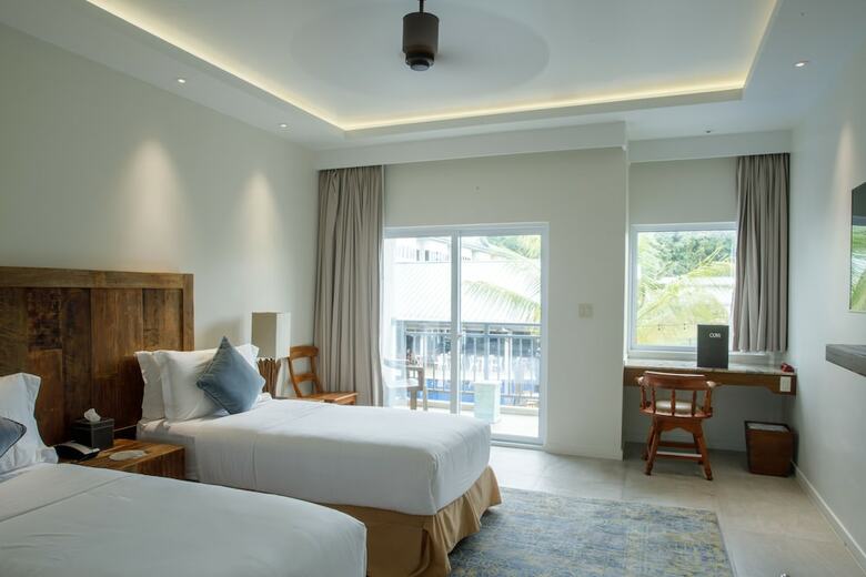 Hotel Cove Resort Palau