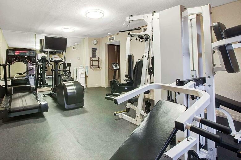 Hotel Ramada By Wyndham Houston Intercontinental Airport South