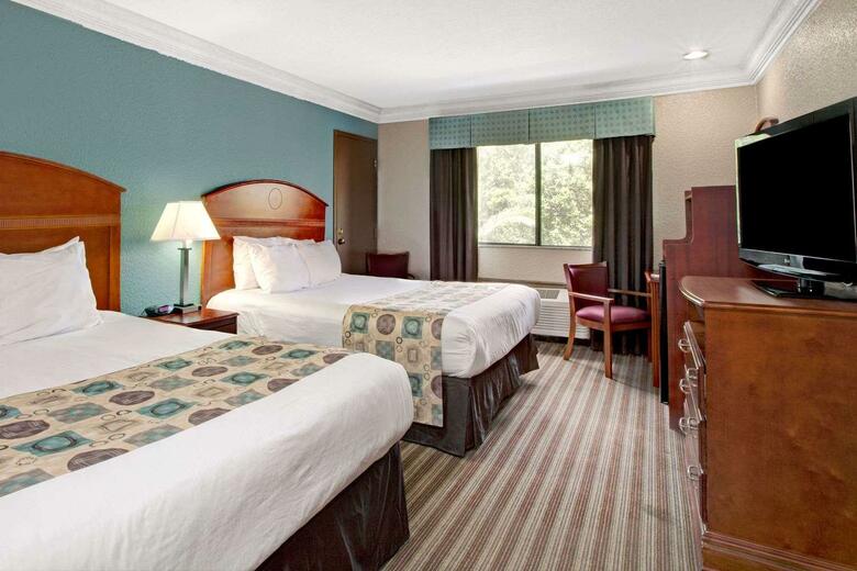 Hotel Ramada By Wyndham Houston Intercontinental Airport South