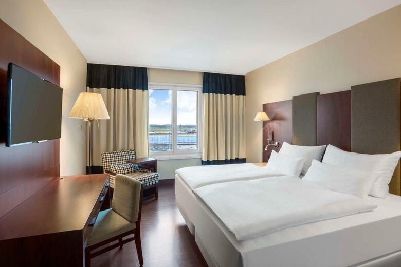 Hotel Moxy Vienna Airport