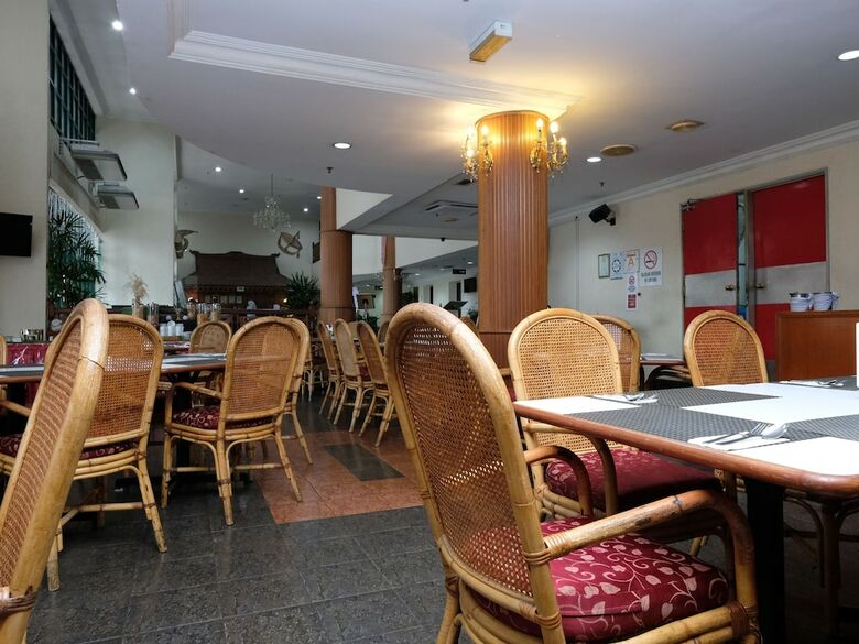 Hotel Oyo 44098 Sutera Inn Prima