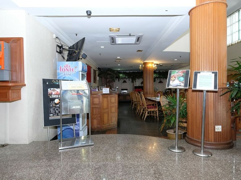 Hotel Oyo 44098 Sutera Inn Prima