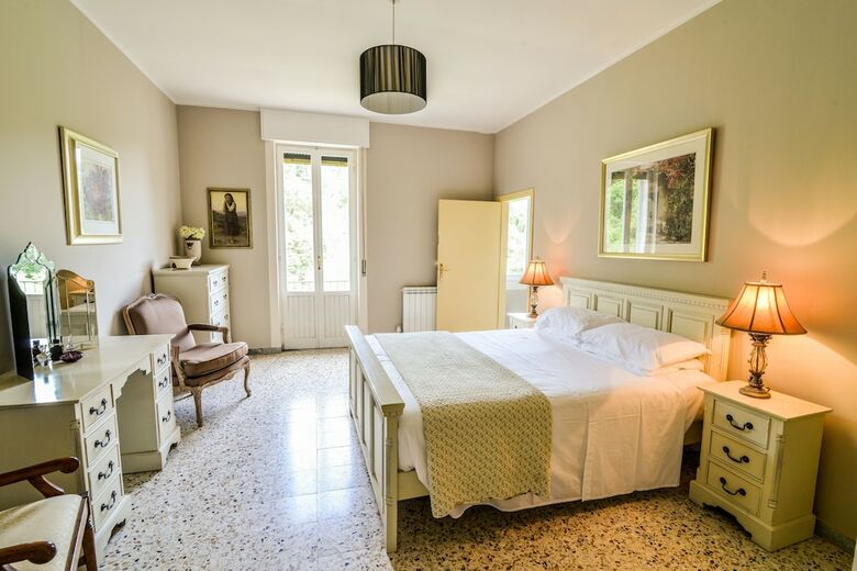 Villa Ariola