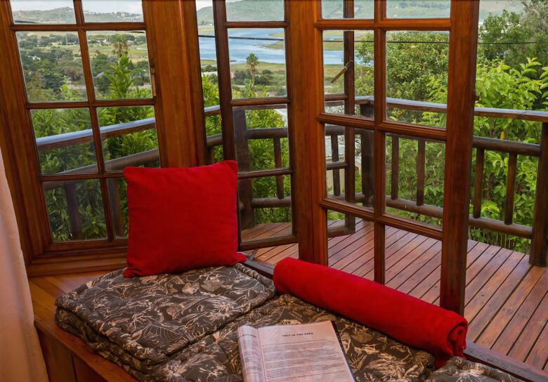 Big Tree House Lodge