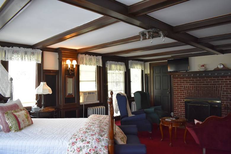 Bed & Breakfast Harbour House Inn