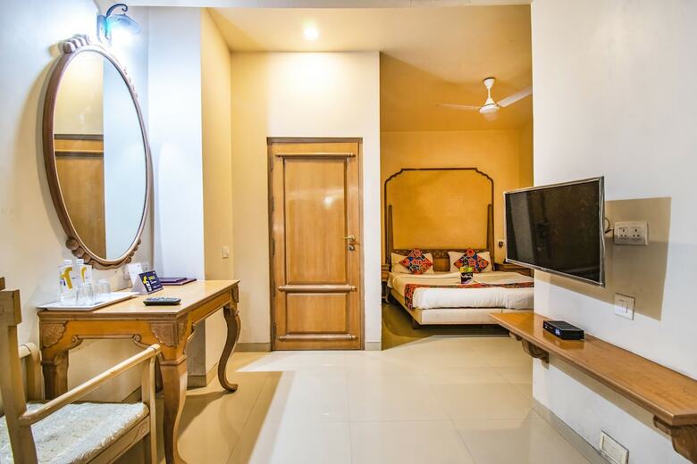 Fabhotel Rajwada Baner