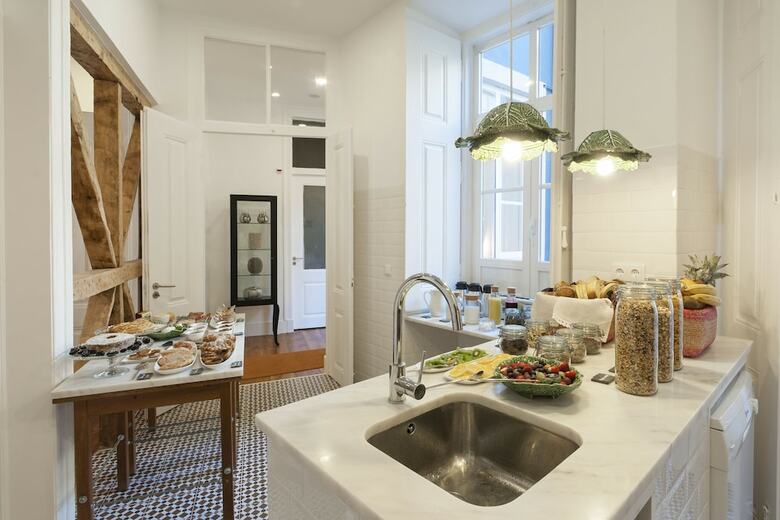 Hotel Cheese & Wine Suites