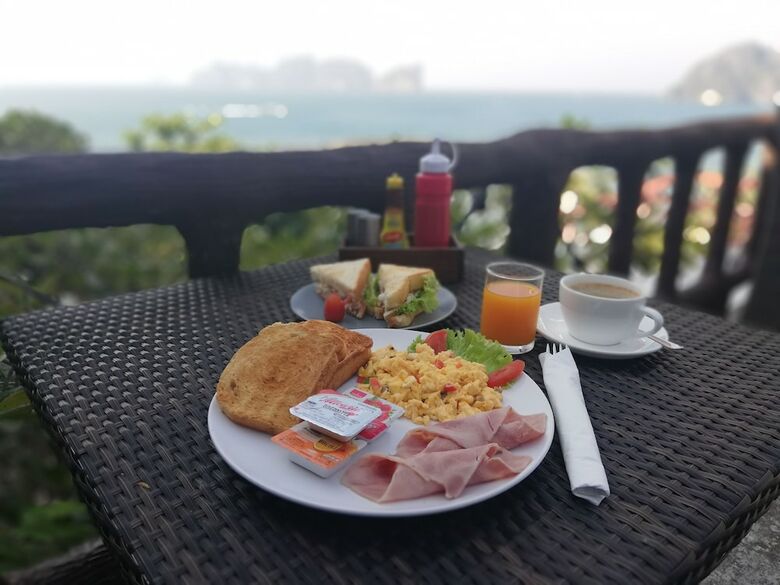 Hotel Hip Seaview Resort At Phi Phi