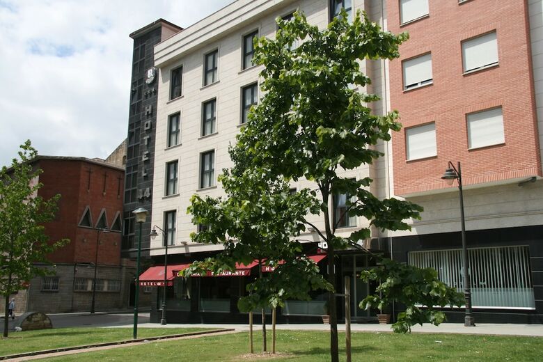 Hotel 44