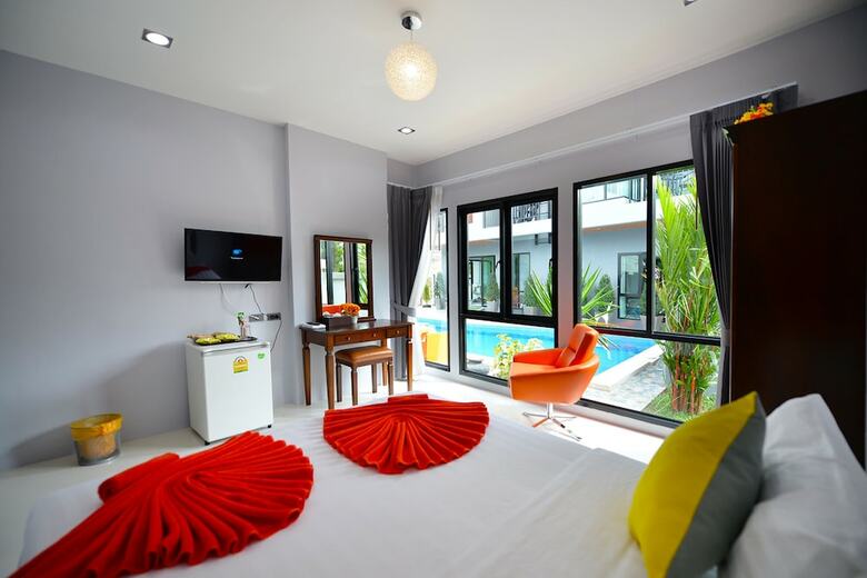 Hotel The Lucky Beach Ao Nang