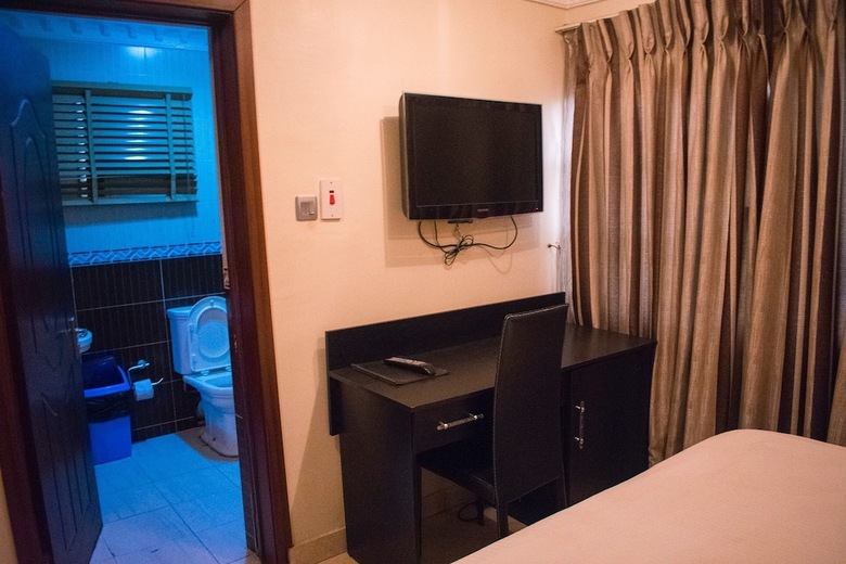 Maidaville Hotel And Suites