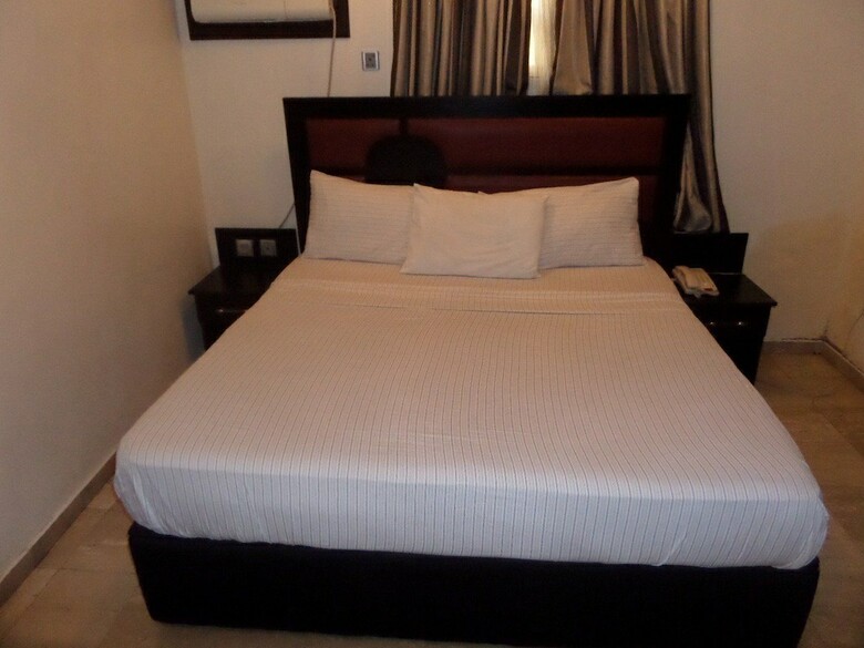 Maidaville Hotel And Suites