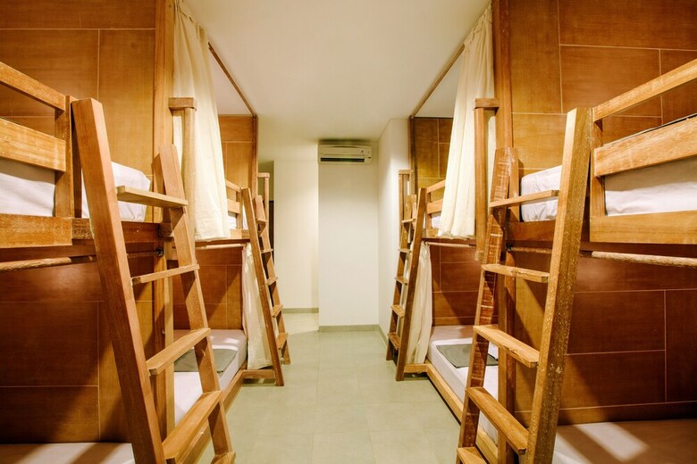 Hostal Lokal Bali Hostel