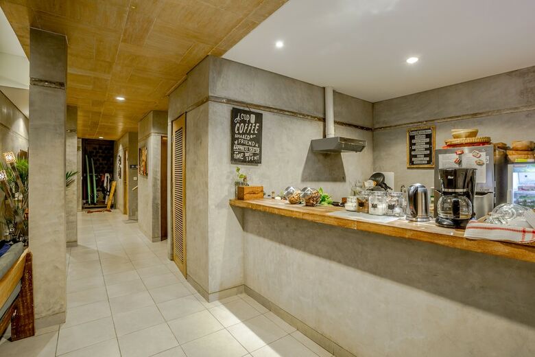 Hostal Lokal Bali Hostel