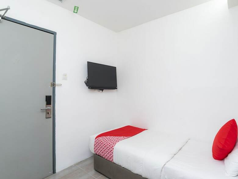 Oyo 89355 Big Big Hotel