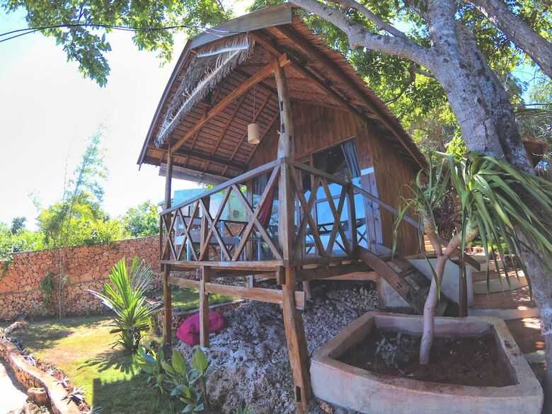 Hotel Cosmos Bungalows