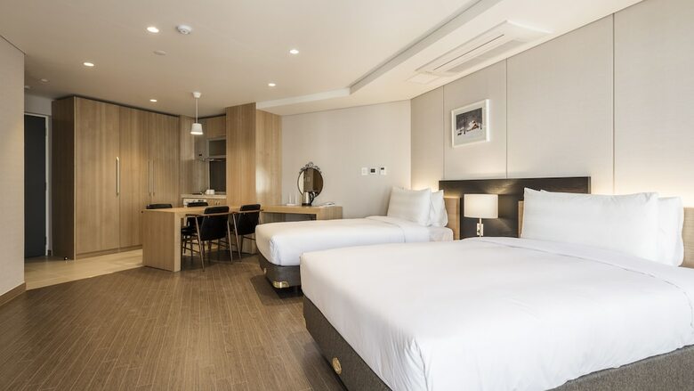 Luce Bridge Hotel