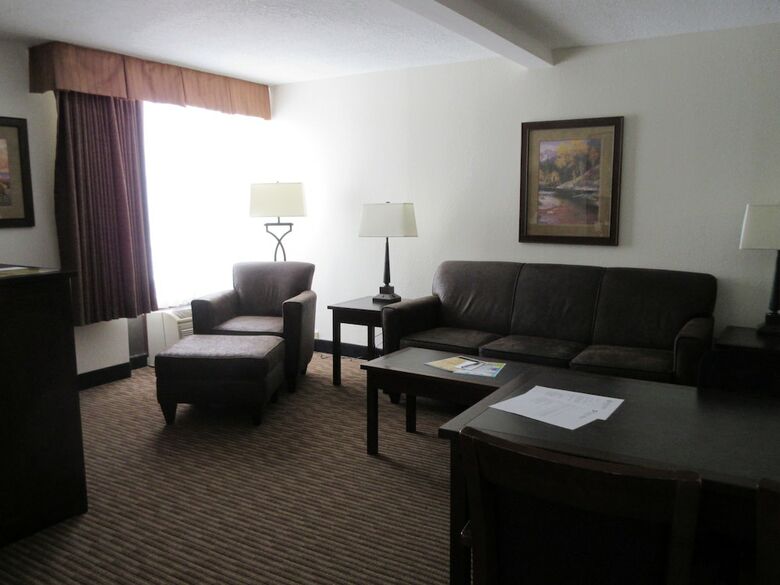 Ramkota Hotel & Conference Center