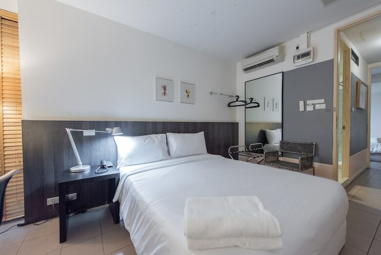 Hotel Escape At Sathorn Terrace