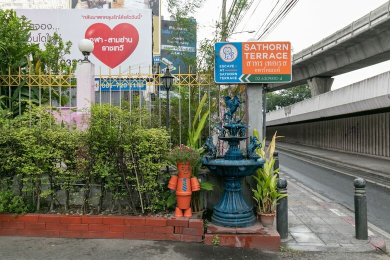 Hotel Escape At Sathorn Terrace