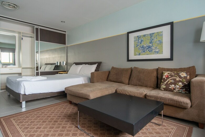 Hotel Sathorn Terrace Apartment