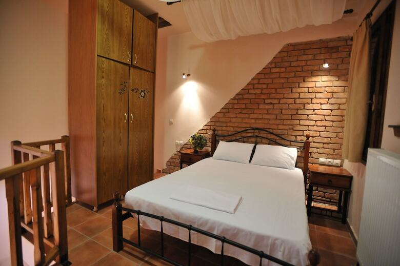Apartamentos Symmetron Suites