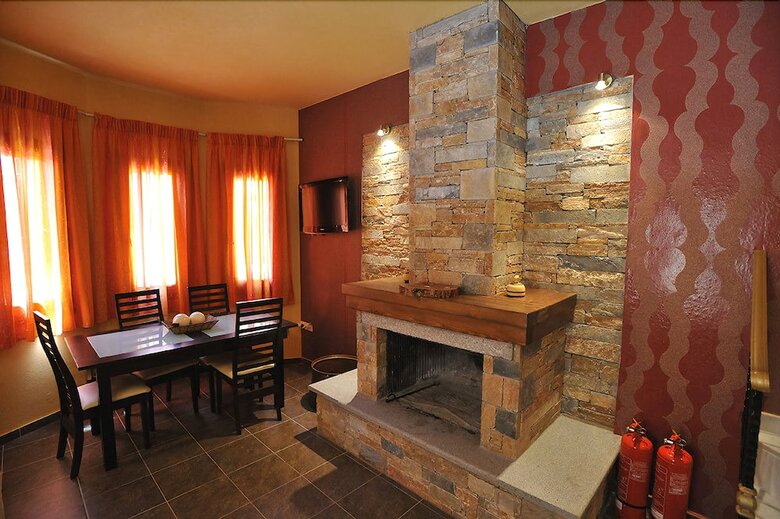 Apartamentos Symmetron Suites