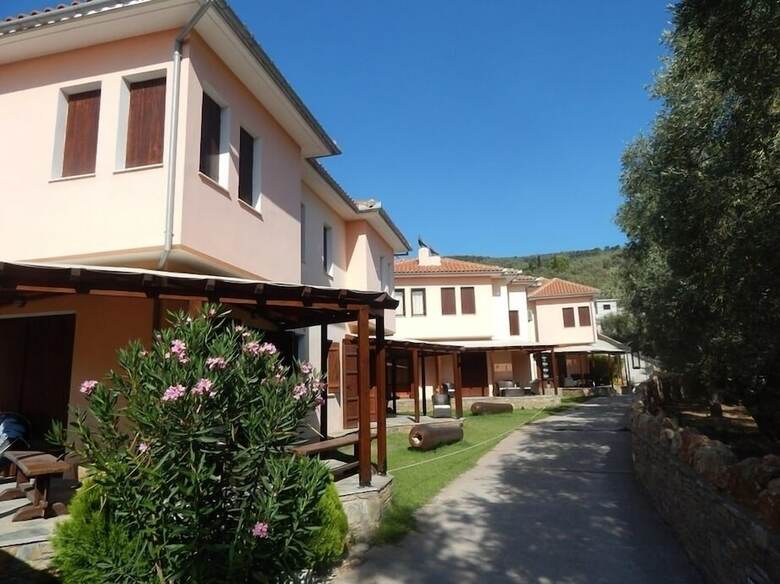 Apartamentos Symmetron Suites