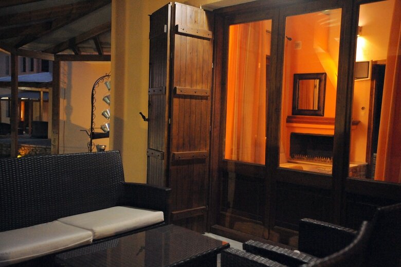 Apartamentos Symmetron Suites
