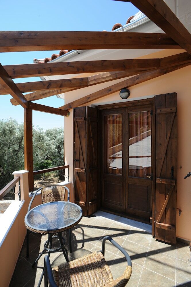 Apartamentos Symmetron Suites
