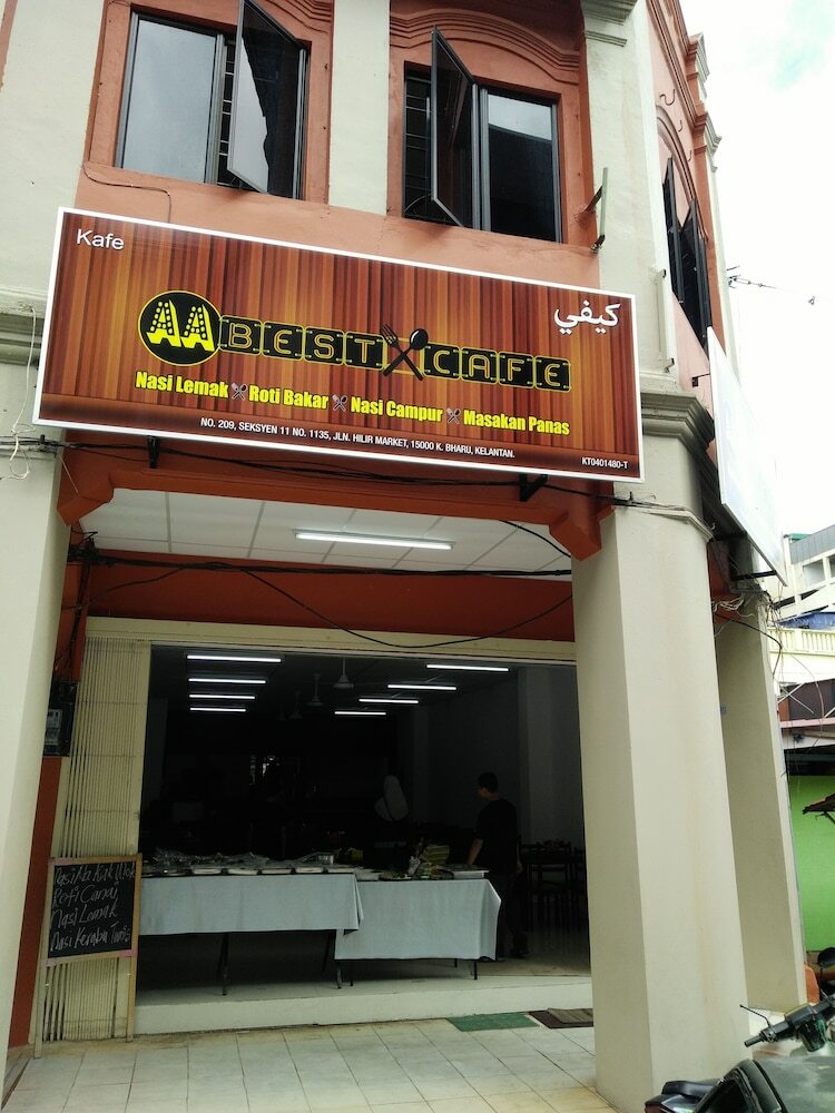 Hostal Diyana Budget Hotel