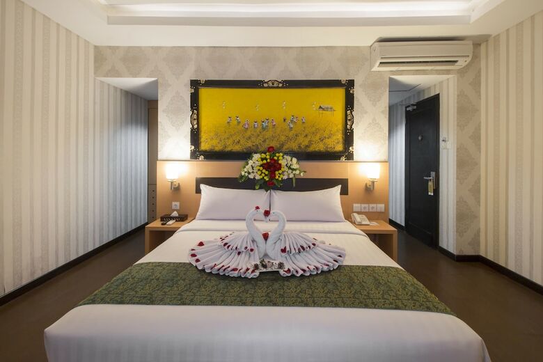 Hotel Grand Puri Saron Yogyakarta